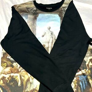 This is a carbon long sleeve 2x in size the picture says it all